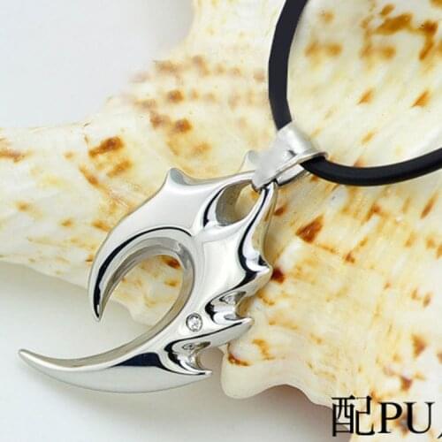 Korean waxy code jewelry wholesale European style retro men Necklace flame short crystal pendant chain clavicle