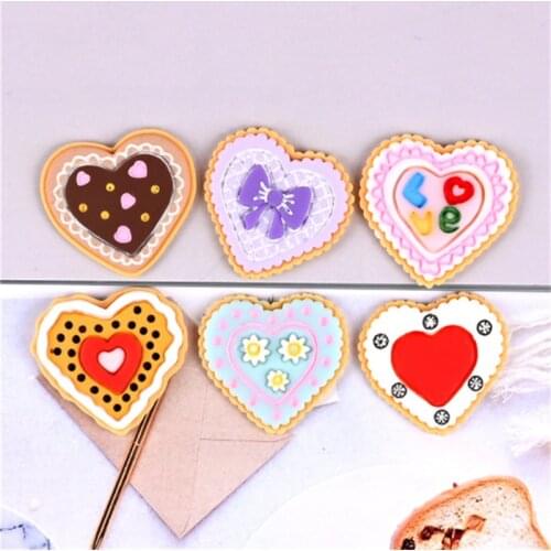 Julie Wang 10PCS Resin Heart Biscuit Charms Random Mix Flat Back Cream Cake Artificial Food Jewelry Making Accessory Home Decor