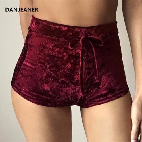 DANJEANER Women's Travel Shorts
