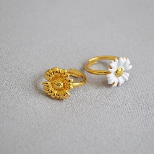 Original design are gold-plated brass delicate golden sunflower little Daisy flowers opening adjustable ring finger ring