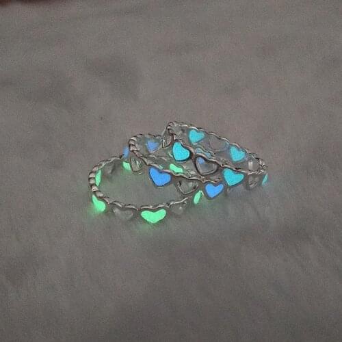 Luminous Chained Heart Rings For Women Girls Silver Fluorescent Hollow Heart Love Finger Rings Wedding Party Fashion Jewelry