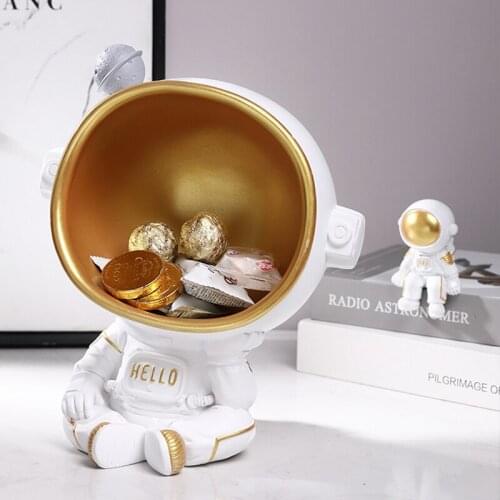 Astronaut key storage ornaments Nordic creative light luxury home accessories living room porch TV cabinet decorations