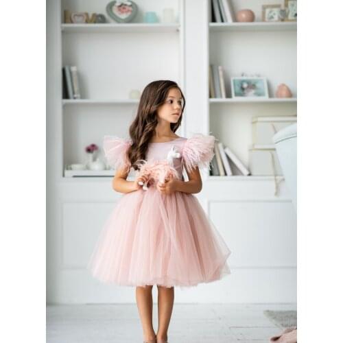 Romantic Flower Girls Dresses Jewel Lace Appliques Feather Kids Formal Wear Backless Knee Length Wedding Party Gowns