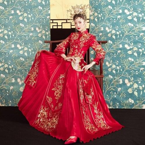 FZSLCYIYI Exquisite Flower Embroidery Tassel Wedding Bride Chinese Style Cheongsam Traditional Long Qipao Womens Marry Clothes