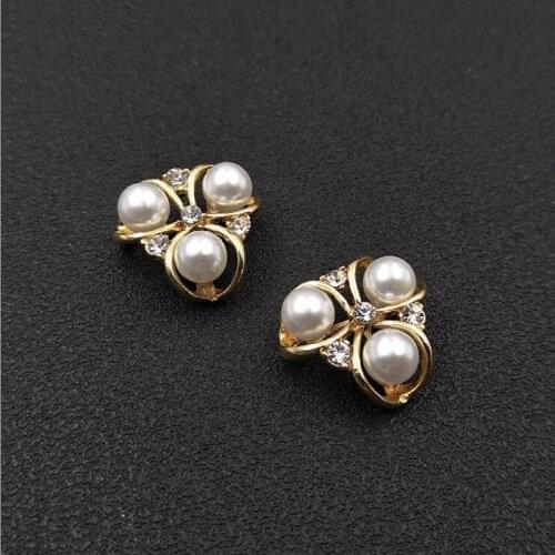 50pcs 3D Three Pearl Crystal Rhinestone Appliques Buckle strass Flatback Jewelry Brooch Wedding Brides Hairpin Hair Clip Decor