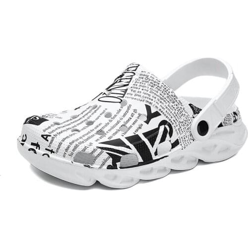 Summer Comfortable Mens Garden Clogs Breathable EVA Injection Shoes Casual Woman Beach Slippers Water Cheap fanshion printing