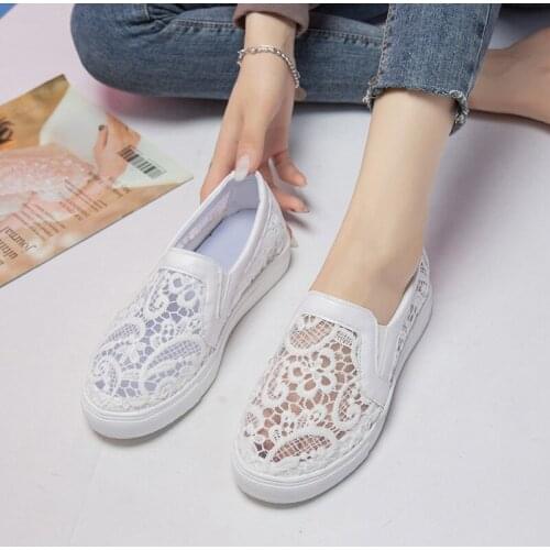 Womans Flat Shoes Lace Loafers Hollow Out Breathable Slip On Embroider Female Sneakers Shallow Elegant Ladies Footwear Summer