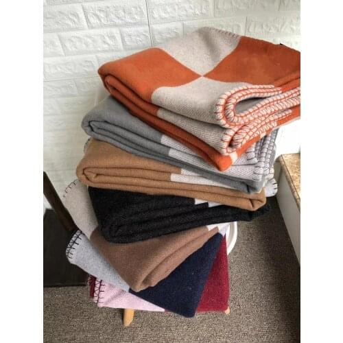 1510 g H blanket European and American nobles luxury thick shawl scarf, thick air conditioning sofa aircraft blanket shawl