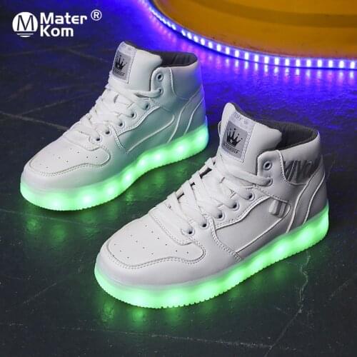 Size 35-44 Womens Anti-slippery Luminous Sneakers Mens Led Wear-resistant Glowing Casual Shoes Adult Damping Shoes with Light