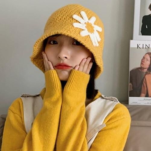 Korean Women Chunky Crochet Knitted Dome Bucket Hat Sweet Daisy Floral Solid Color Round Top Bell-Shaped Winter Fisherman Cap