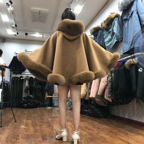 2021 Women Cashmere Capes With Real Fox Fur Hooded Collar Wraps Luxury Female Winter Scarf Stole Pashmina Lady Fur Coat Poncho