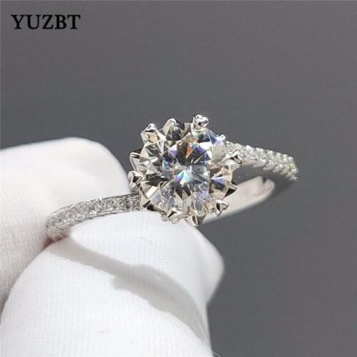 YUZBT 18K White Gold Plated 1 Carat 6.5mm Excellent Cut Gemstone Diamond Test Past D Color Moissanite Snowflake Wedding Ring