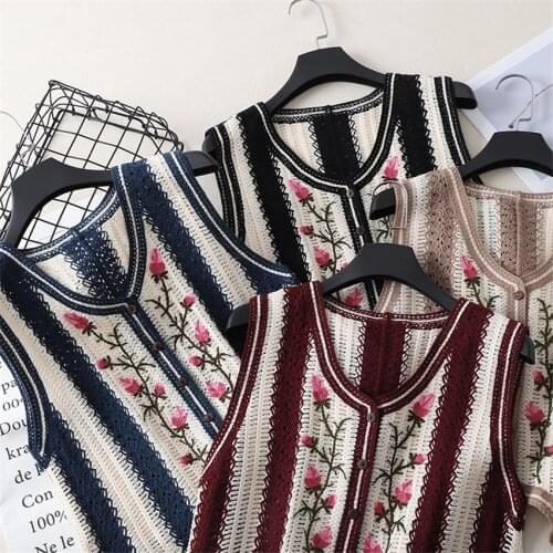 Bohemian Sweater Vest Women Single Breasted Floral Embroidery Knitted Vests Female Sleeveless Waistcoat Spring Autumn Short Coat
