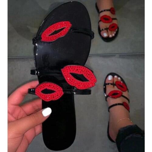 Gold Spring /summer New 2020 Outdoor Wild Casual Flat Bottom Durable Bright Fashion Lips Rhinestone Women Slippers Home Sandals