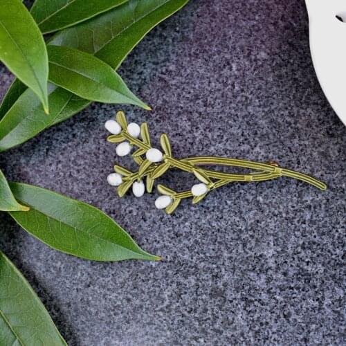 Simple Elegant Leaf Pearl Brooches For Women Classic Vintage Plant Jewelry Female Accessories Corsage Pins