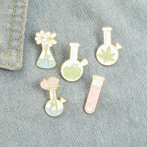 Creative Exquisite Plant Series Badge Fashion Simple Temperament Daisy Pink Flower Shape Alloy Brooch Shirt Clothing Accessories