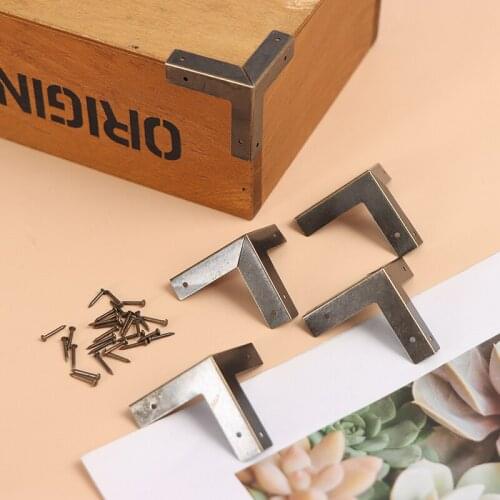 1Set Antique Bronze Corner Protectors Wooden Box Coner Wine Box Protector Furniture Hardware Cover Triangle Corners 33mm