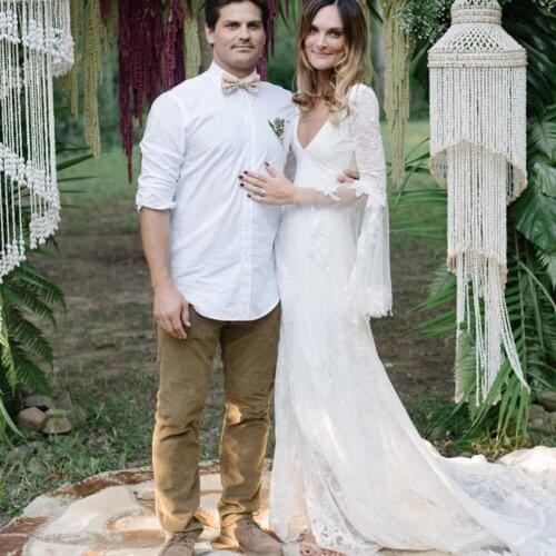 Bohemian Beach V Neck Backless Spanish Lace Brides Gown Boho Long Sleeves Vestido De Noiva Renda mother of the bride dresses