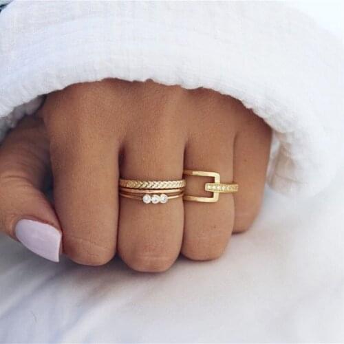 4 Pcs/Set Simple Gold Imitation Pearl Crystal Finger Rings Set Fashion Geometric Rings for Women Party Jewelry Accessories
