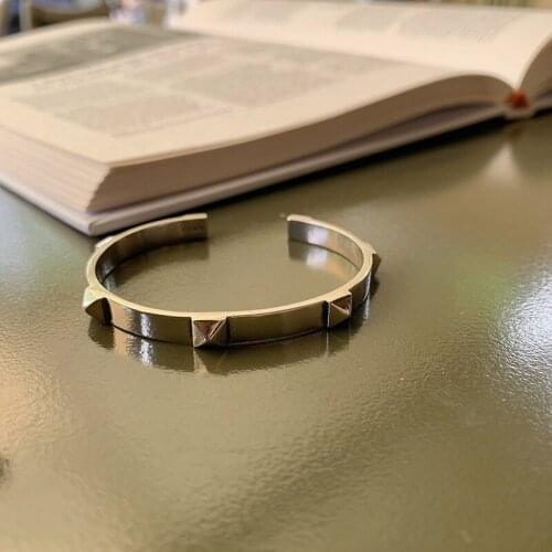 Miuoxion Wholesale Simple Fashion Personality Jewelry Retro Rivets Bracelet For Women Feature Namour Charm Gift All Seasons