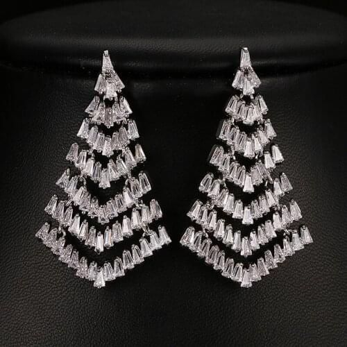 Bettyue Nobler Festival Style Unique Design Crystal Christmas Tree Cubic Zircon Personality Cheerful Stud Earring Christmas Gift