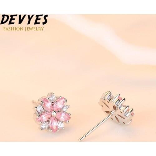 DEVYES Stud Earrings