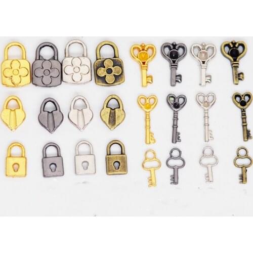 48pcs/lot New Doll clothes bag shoes accessories mini lock and keys - blyth lati Doll accessories