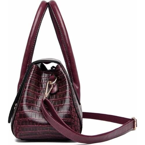 Female Bag 2021 New Fashion Fashion Crocodile Pattern Lady Mother Bag Middle-aged Large-capacity Handbag White Shoulder Bag