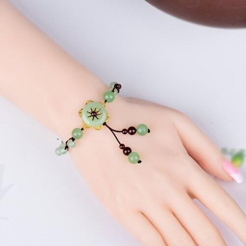 Hand Knitted Exquisite Light Green Chalcedony Strand Bracelet Fashion Elegant Superior Quality Crystal Beads Charm Bracelet