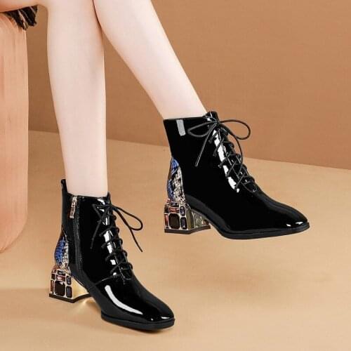 2021 New Womens Winter Shoe Boots Leather Ladies Short Boots Warm Non-slip Womens Ankle Boots Patent Leather Heel High Heels