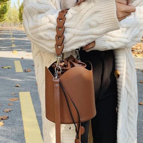 Solid Color Trending Small PU Leather Bucket Bags For Women 2021 Winter Branded Designer Lady Drawstring Shoulder Handbags