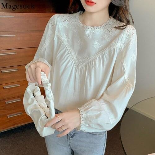 Elegant Embroidery Hollow Lace Womens Blouse 2021 Long Sleeve O-neck Pleated White Shirt Casual Fashion Loose Tops Blusas 16843