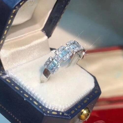 Designer original new luxurious temperament four-claw inlaid crystal hollow ladies engagement wedding silver jewelry