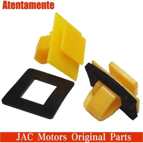 Suitable for JAC Ruifeng M3S2S5S3 Tongyue and Yue Ruiying wheel eyebrow skirt door sill door outer trim buckle clip