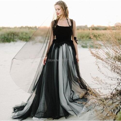 Sexy Spaghetti Straps Velvet Black Wedding Dresses with Lace Appliques Square Collar A Line Tulle Arabia Sleeveless Bridal Gowns