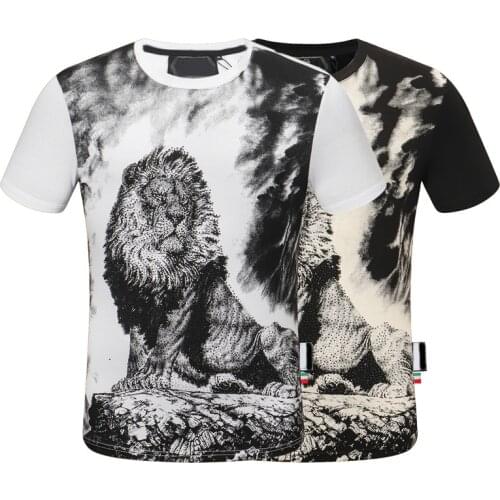 UVRCOS T shirt men summer causal cotton skulls rhinestone streetwear short sleeve hiphop round neck men clothing fashion new