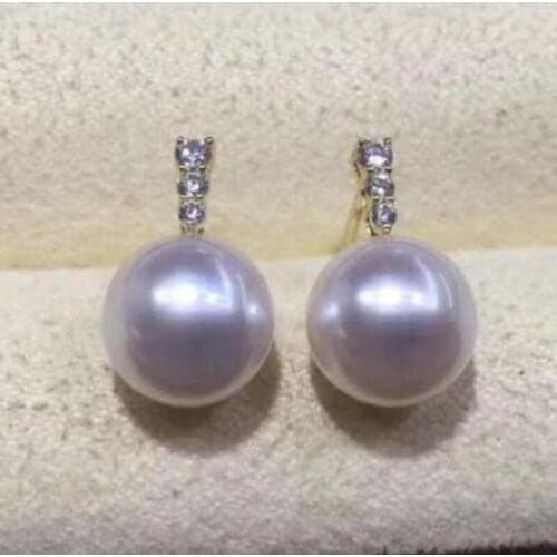 Elegant 10-11mm south sea round white pearl earring 14k
