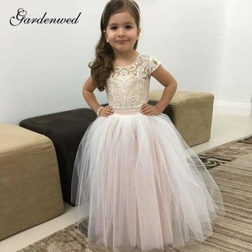 Gardenwed 2020 A-line Cute Flower Girl Dresses Modest Sheer Scoop Cap Sleeve Long Communion Dress TuIle Lace Appliques Ball Gown