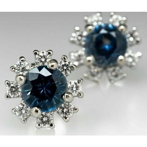 Delicate Romantic Womens Flower Earrings for Wedding Engagement Party Delicate Female Stud Earrings Fashion Luxury Jewelry Gift