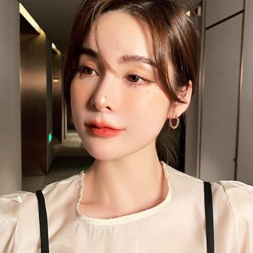 1 Pair Fashion Exquisite Womens Gold Simple Small Square Beaded Hoop Earrings for Wedding Engagement Bride Christmas Jewelry