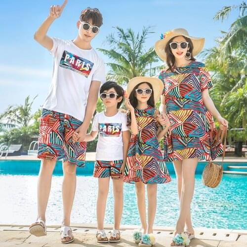 Family Matching Set Mother Daughter Seaside Beach Plaid Dress Father Son T shirt +Shorts Family Look Matching Couple Outfits