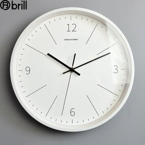 Minimalist Nordic Wall Clock Modern Design Fashion Luxury Silent Wall Clocks Simple Quiet Bedroom Kitchen Art Wall Decor
