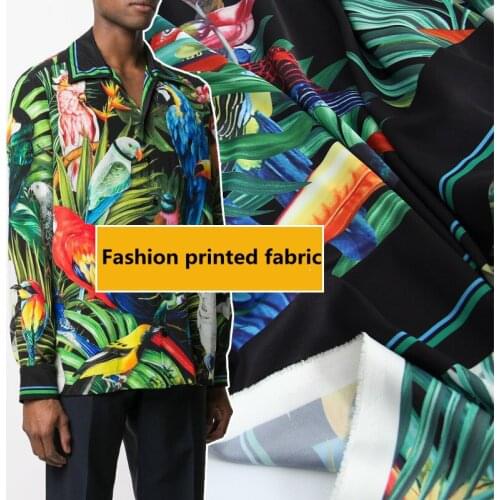 Fashion Fashion Printed Fabric Tropical Jungle Parrot Bird Animal Pattern Digital Printed Shirt High-end Luxury Challie Fabric
