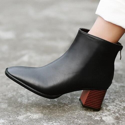 Women Boots hot Woman Genuine Leather cow leather Europe and the United States short boots fashion Handmade Classic ashion shoes