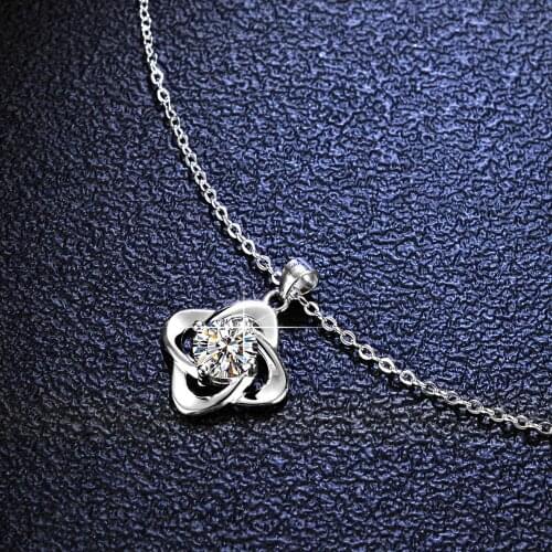 Silver 925 Original 1 Carat Diamond Test Past D Color Moissanite Pendant Necklace Romantic Flower Shaped Gemstone Necklace Chain