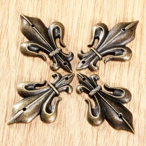 4Pcs Vintage Metal Decorative Corner Bracket For Chest Case Box Antique Furniture Corner Brackets Wood Case Feet Leg Cover