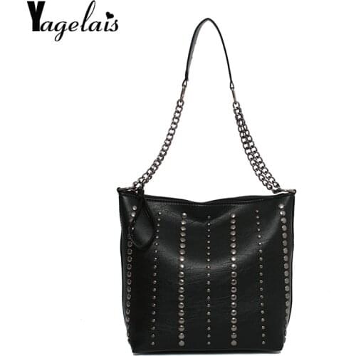 Winter Luxury Handbags Women Bags Designer Black Chains Bucket Shoulder Bag Ladies Casual Punk Style Rivet Messenger Bags