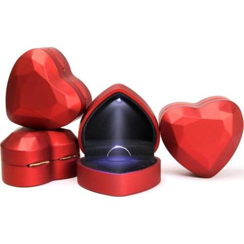 70% Hot Sale Heart Shape LED Light Ring Holder Box Proposal Wedding Band Display Storage Case