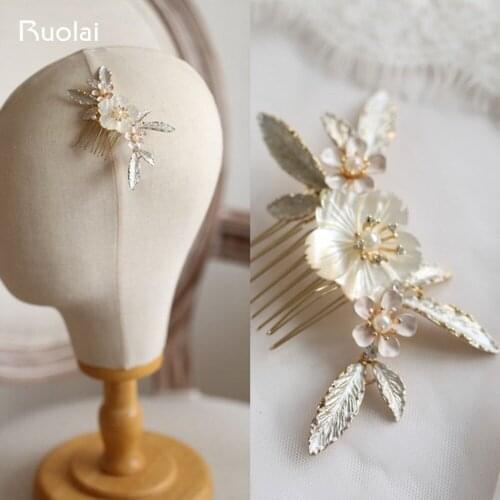 Ruolai Elegant Crystal Wedding Hair Comb [Pearls Bridal Headpiece Wedding Jewelry Flower Head wear Wedding Accessories HD18
