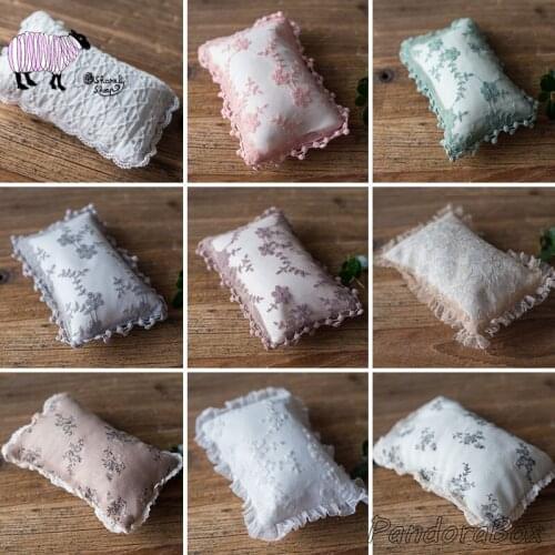 Baby Boy Girl Photo Shoot Plaid Lace Posing Pillow Prop Newborn Photography Props Little Baby foto Picture Shoot Accessories